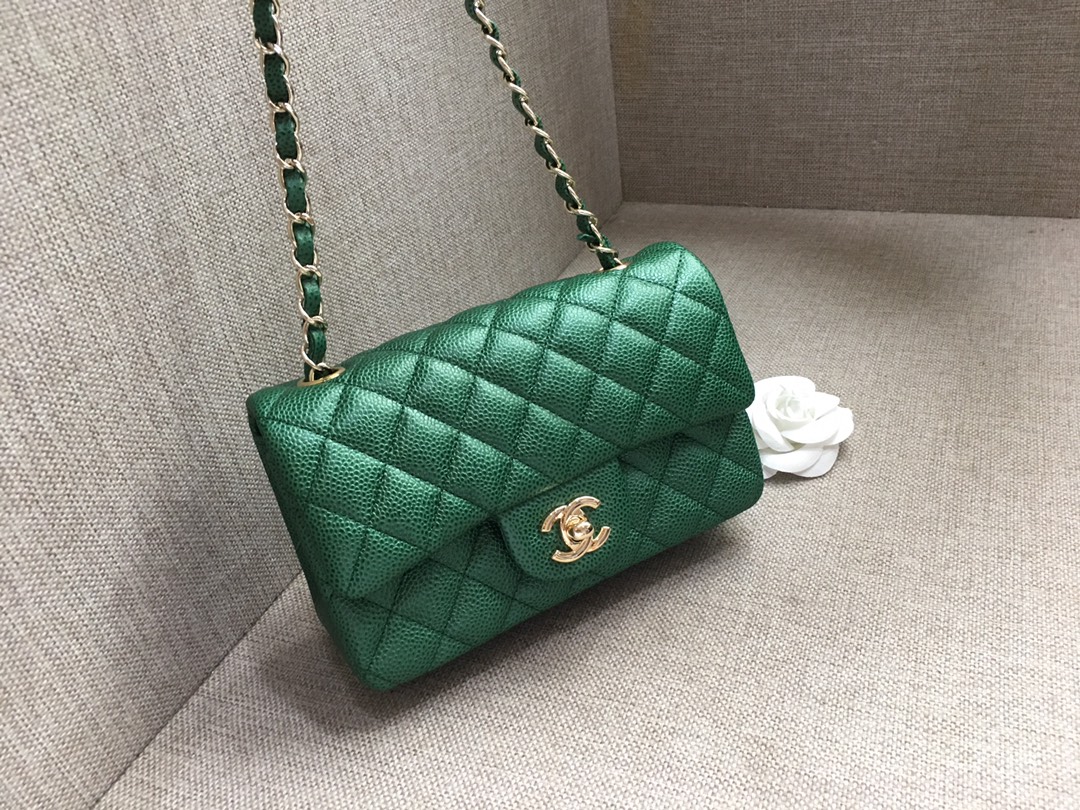 Small Classic Flap Caviar Bag A01116 Green/Gold